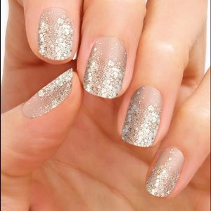 Dripping In Diamonds Color Street Nail Set